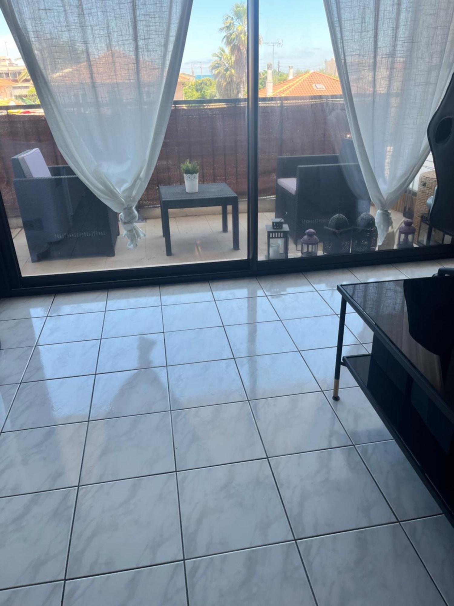 Appartamento Agreable Climatise Devant La Avec Parking Antibes
